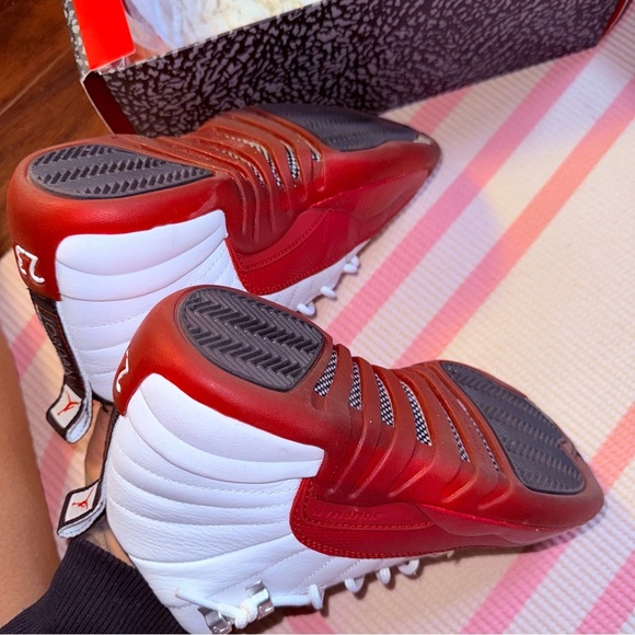 Jordan 12 Retro Mid Cherry - Picture 8 of 10